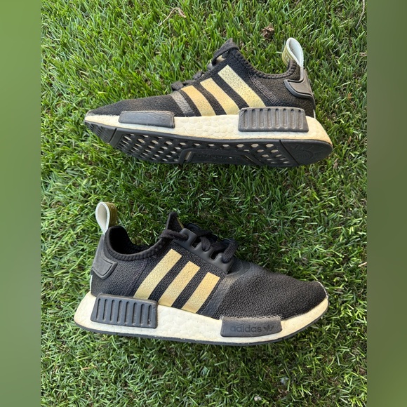 ADIDAS NMD_R1 Black/ Metallic Formstrip Sz (5 1/2) - Picture 2 of 7